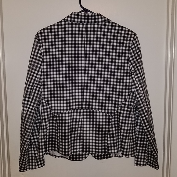 NY&Co. 7th Ave Blazer - Picture 3 of 5